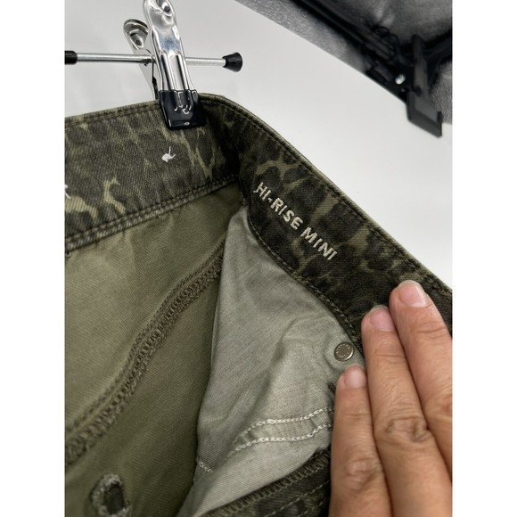 American Eagle Outfitters Womens Hi Rise Mini Skirt Olive Leopard‎ Print Size 0 - Picture 4 of 7